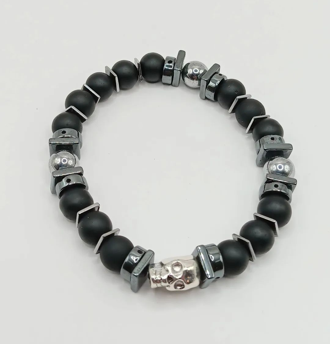 Hematite and Onyx with skull