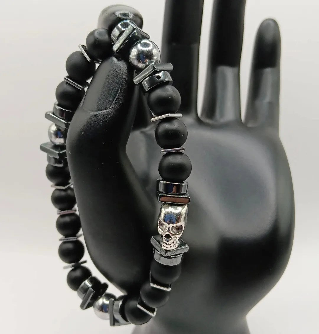 Hematite and Onyx with skull