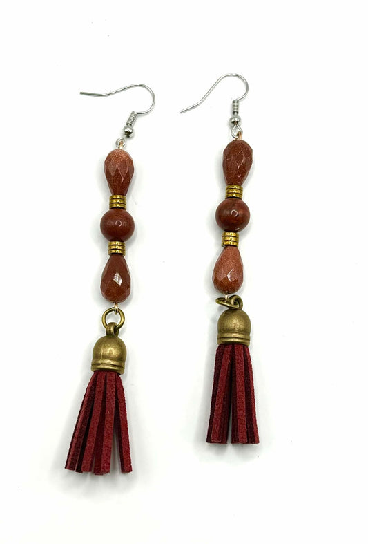 Synthetic Goldstone 8mm with rust tassels